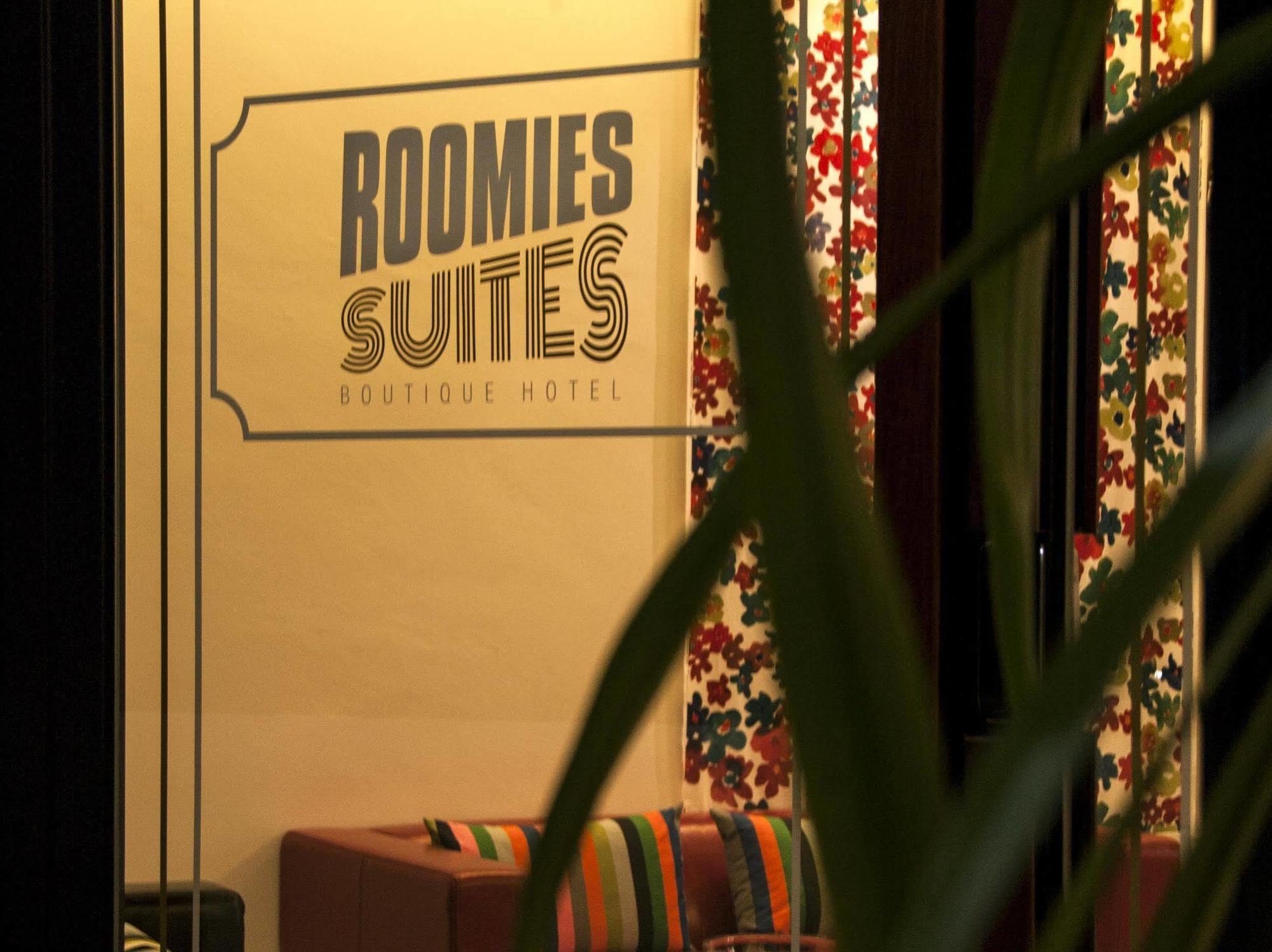 Roomies Suites Batu Ferringhi Exterior foto